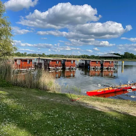 Hausboot-urlaub24_beetzsee